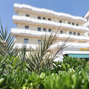 https://appartamenti-san-marco-sottomarina.hotelinveneto.com