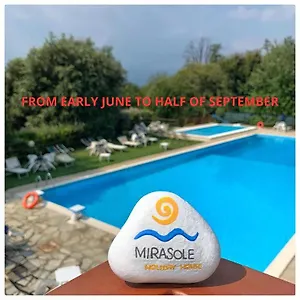 https://mirasole-holiday-house.it-lombardy.com